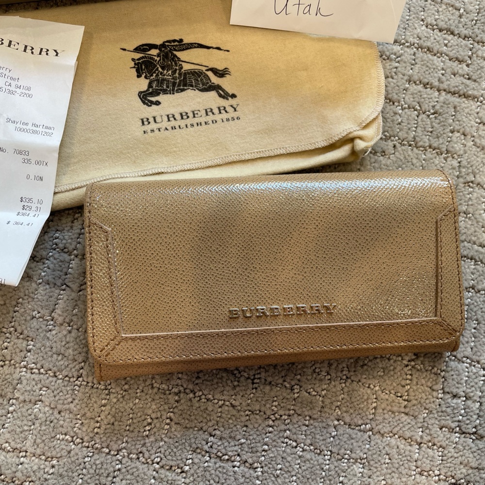 Burberry Penrose khaki Long wallet